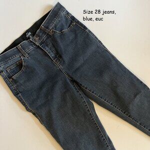 Size 28 Lularoe jeans, blue with no distressing (176)